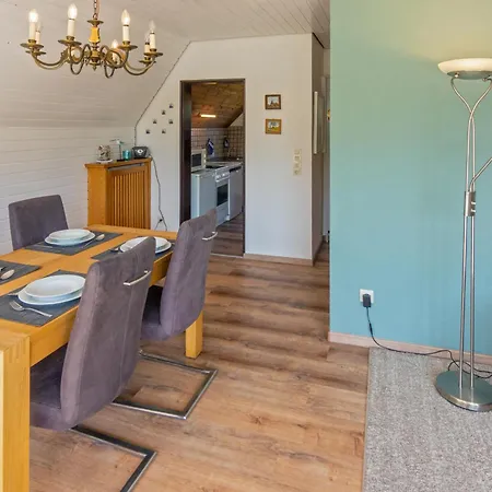 Strandhummel * Neßmersiel